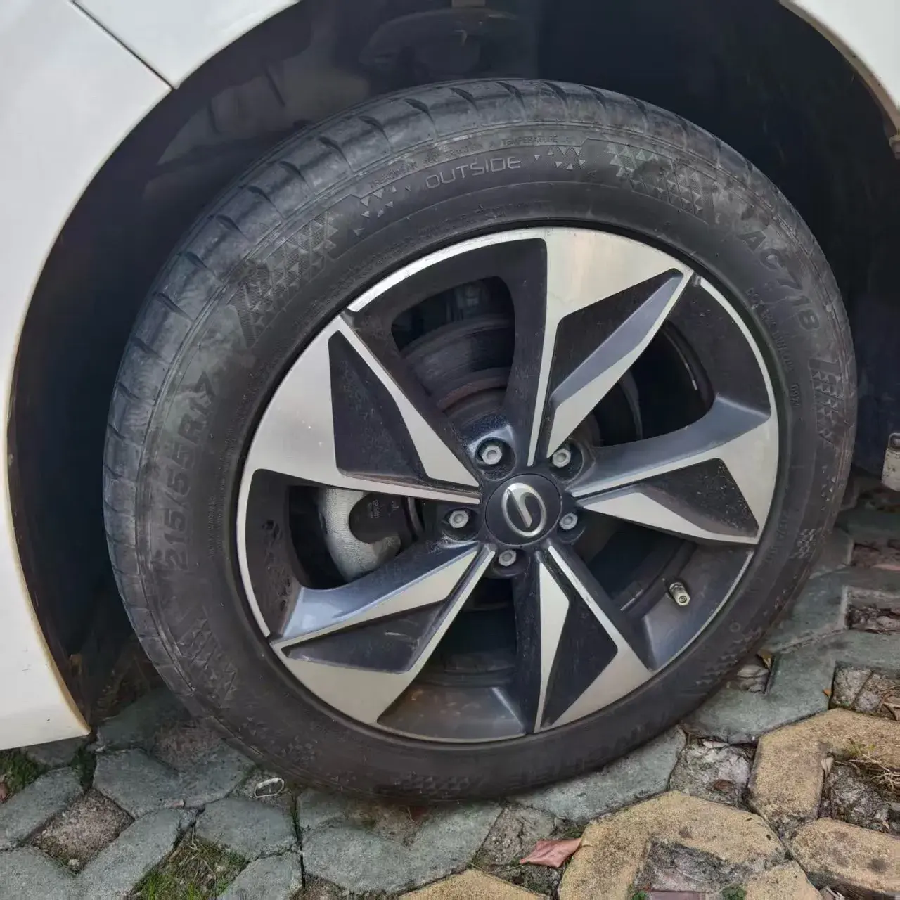 2021 GAC TRUMPCHI thumbnail 4