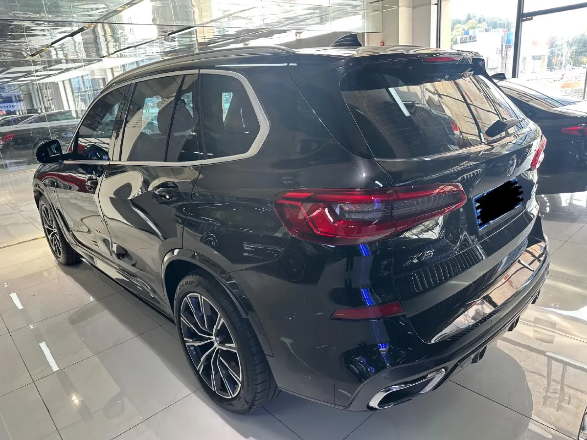 2020 BMW X5 3.0T 340HP L6 8AT,autocango,china used car exporter,china ev exporter,chinese used car exporter,chinese used ev exporter