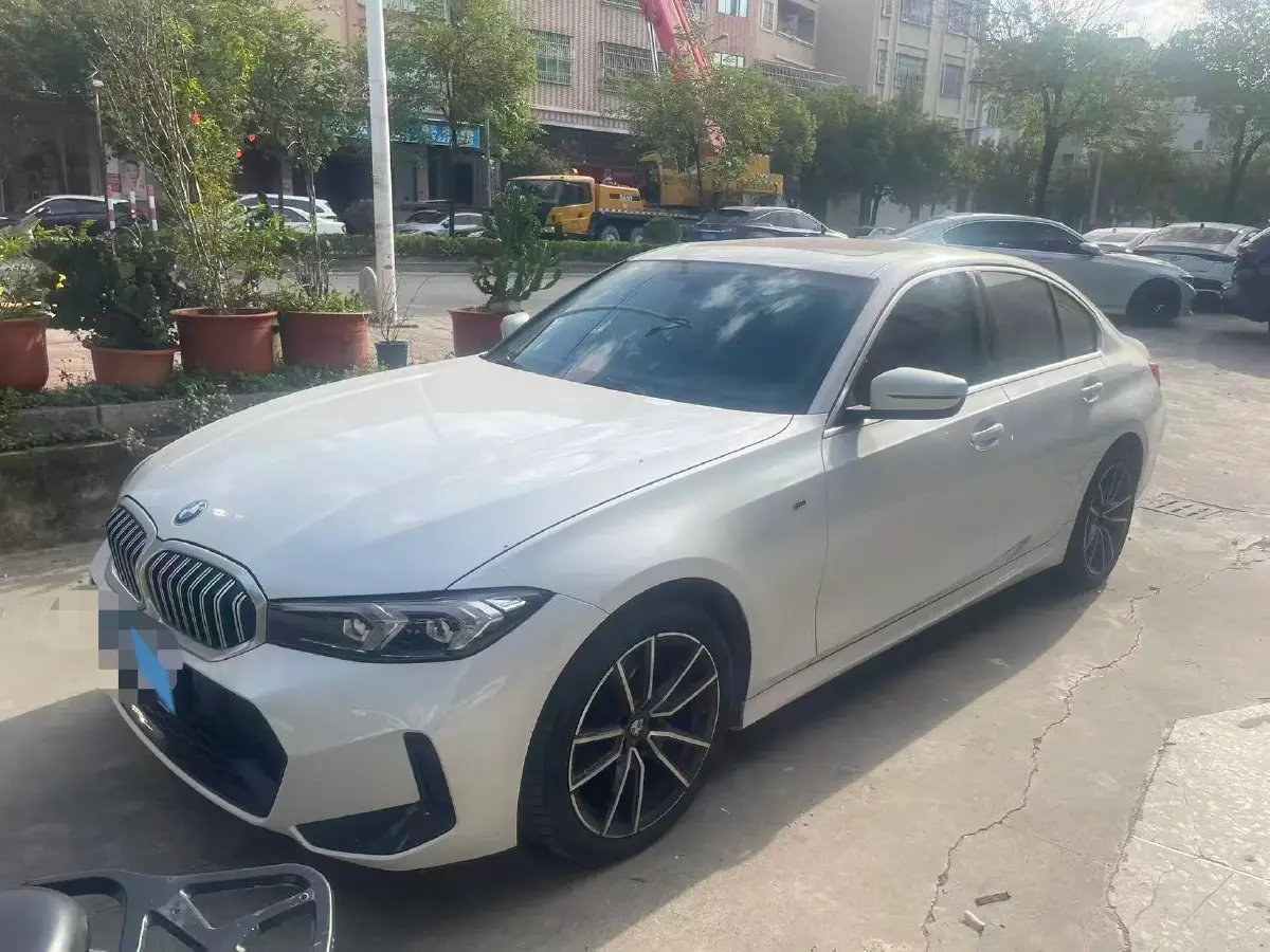 2024 BMW 3 Series 2.0T 156HP L4 8AT