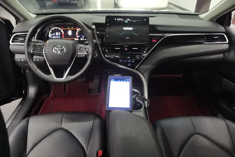 2021 TOYOTA CAMRY thumbnail 4