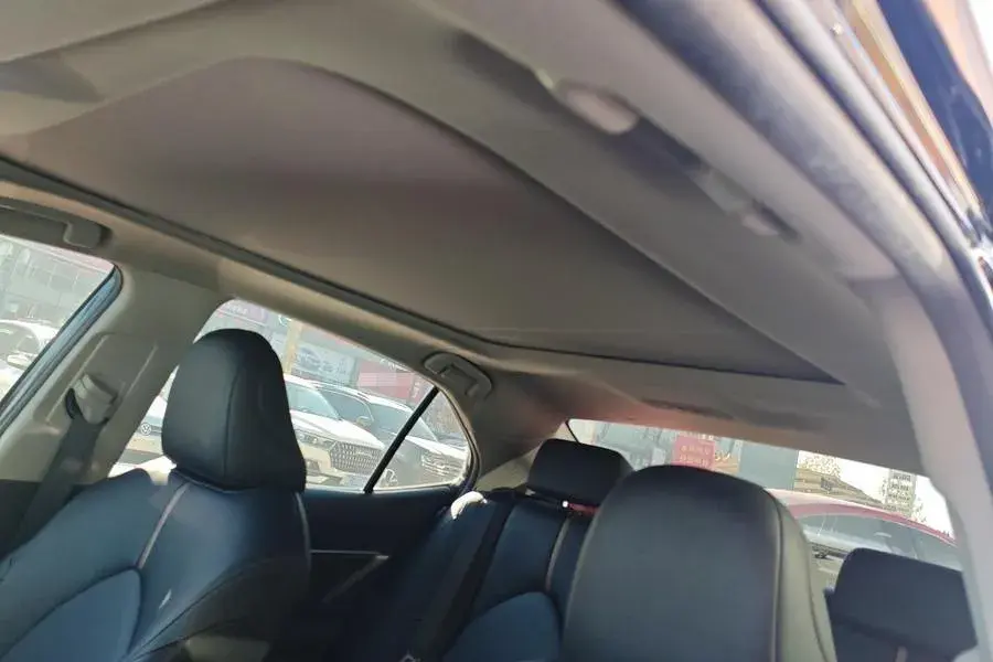 2021 TOYOTA CAMRY thumbnail 3