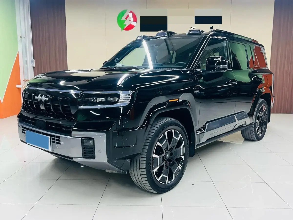 2025 FangChengBao Bao 8 2.0T 245HP L4 E-CVT PHEV 36.8KWH