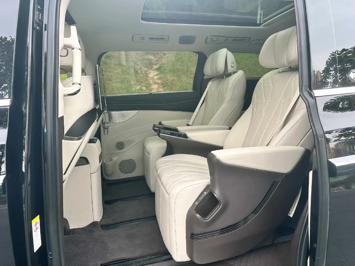 2025 Denza D9 1.5T 156HP L4 E-CVT PHEV 40KWH,autocango,china used car exporter,china ev exporter,chinese used car exporter,chinese used ev exporter