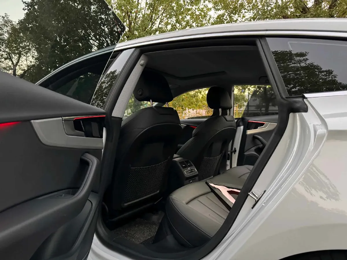 2023 Audi A5 2.0T 204HP L4 7DCT,autocango,china used car exporter,china ev exporter,chinese used car exporter,chinese used ev exporter