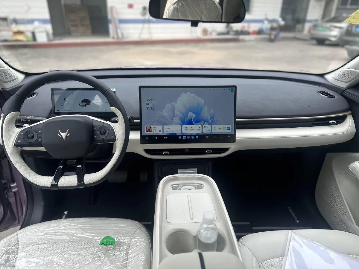 2025 ARCFOX T1 BEV,autocango,china used car exporter,china ev exporter,chinese used car exporter,chinese used ev exporter