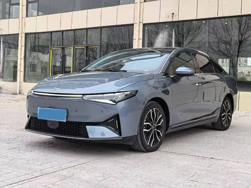 2022 XPENG P5 view 1