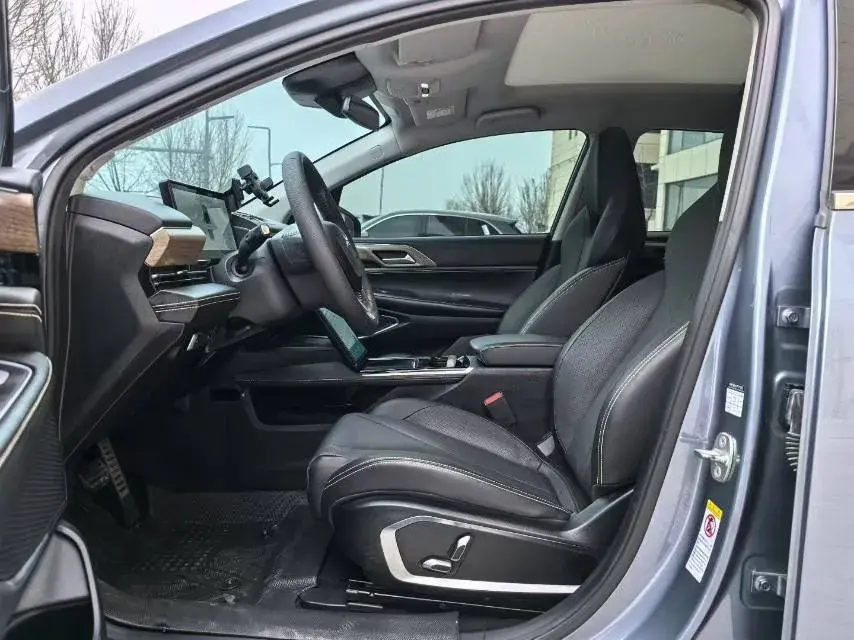 2022 XPENG P5 thumbnail 4