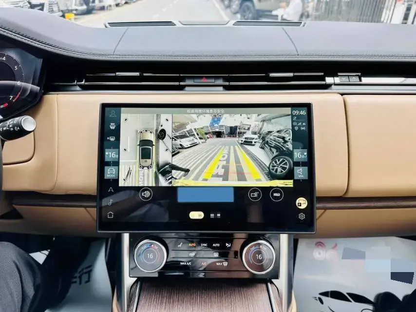 2024 LAND ROVER thumbnail 3