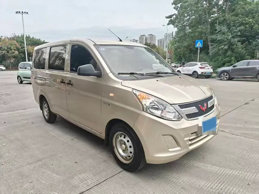2016 WULING RONGGUANG thumbnail 3