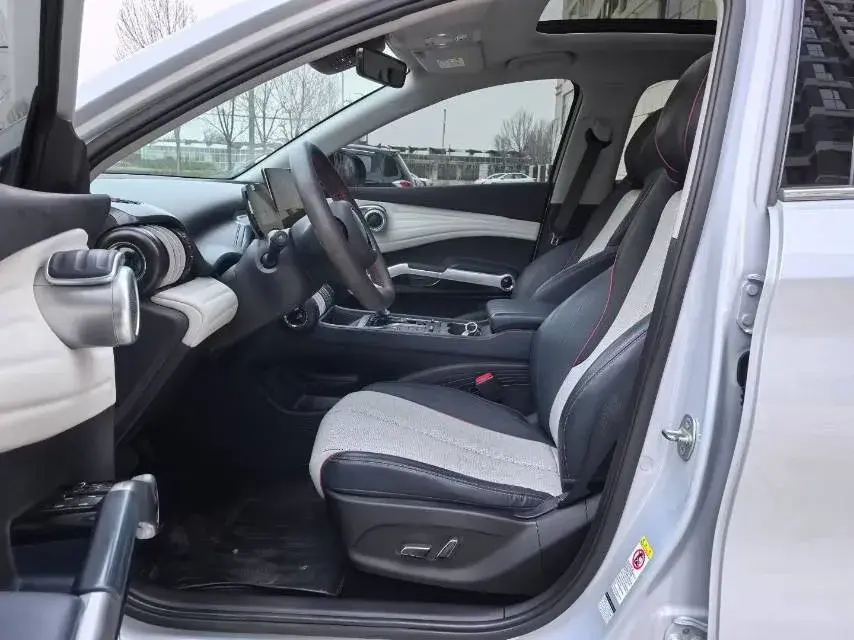 2022 BYD YUAN thumbnail 4