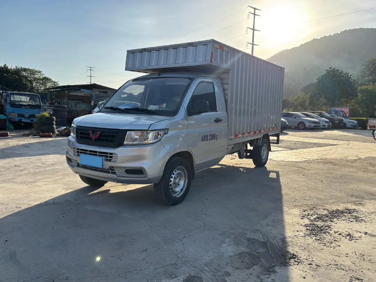 2019 WuLing RongGuang New Truck 1.5L 107HP L4 5MT