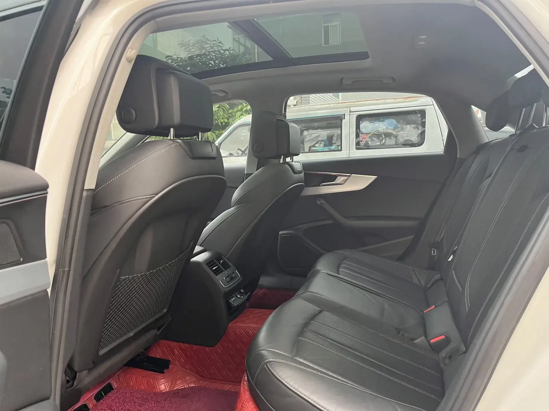 2020 AUDI A4L thumbnail 4