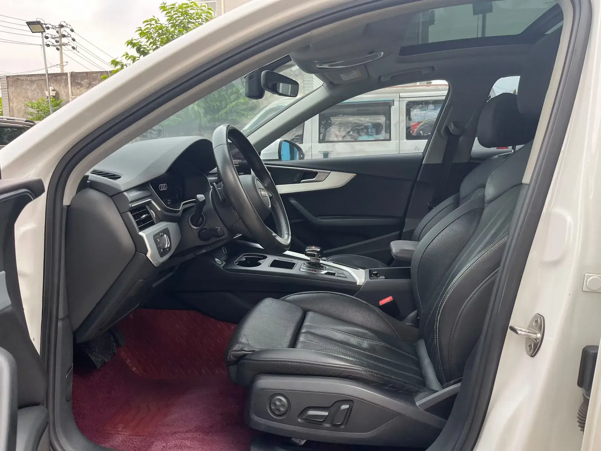 2020 AUDI A4L thumbnail 2