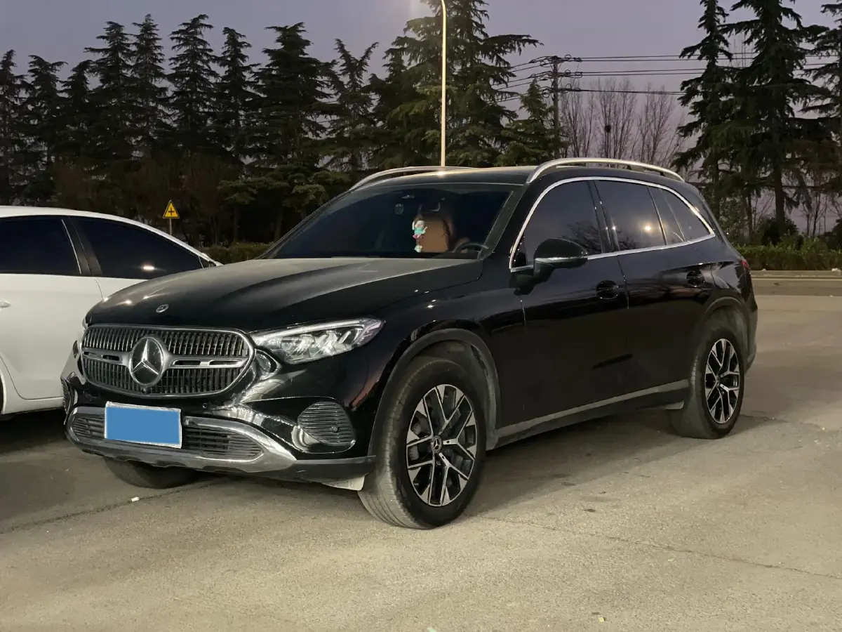 2023 Mercedes-Benz GLC Class 2.0T 204HP L4 9AT