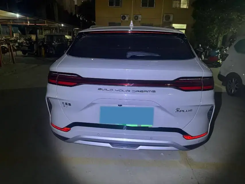 2023 BYD SONG thumbnail 4