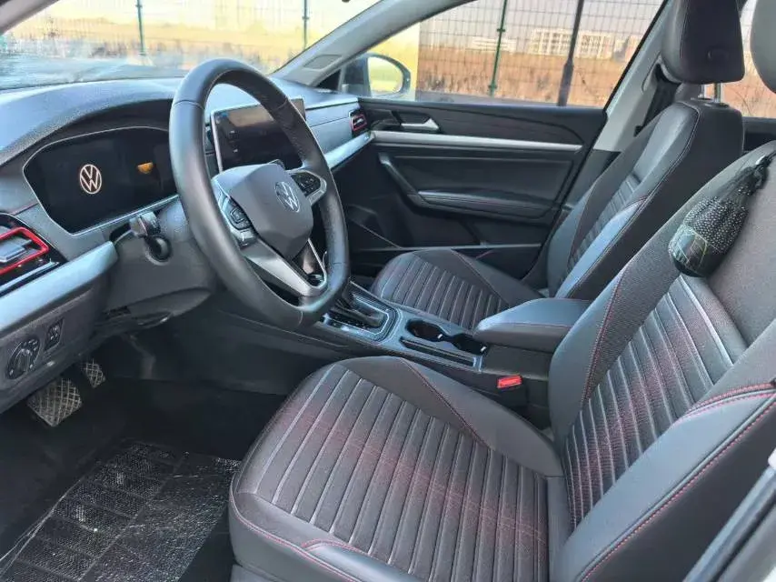 2023 VOLKSWAGEN LAVIDA thumbnail 4