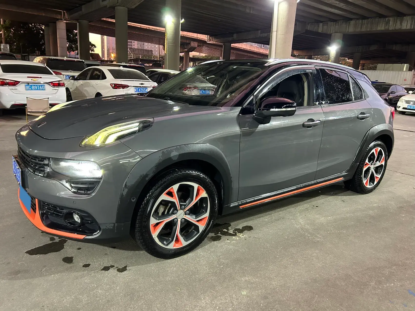 2018 LYNK&CO 02 view 1