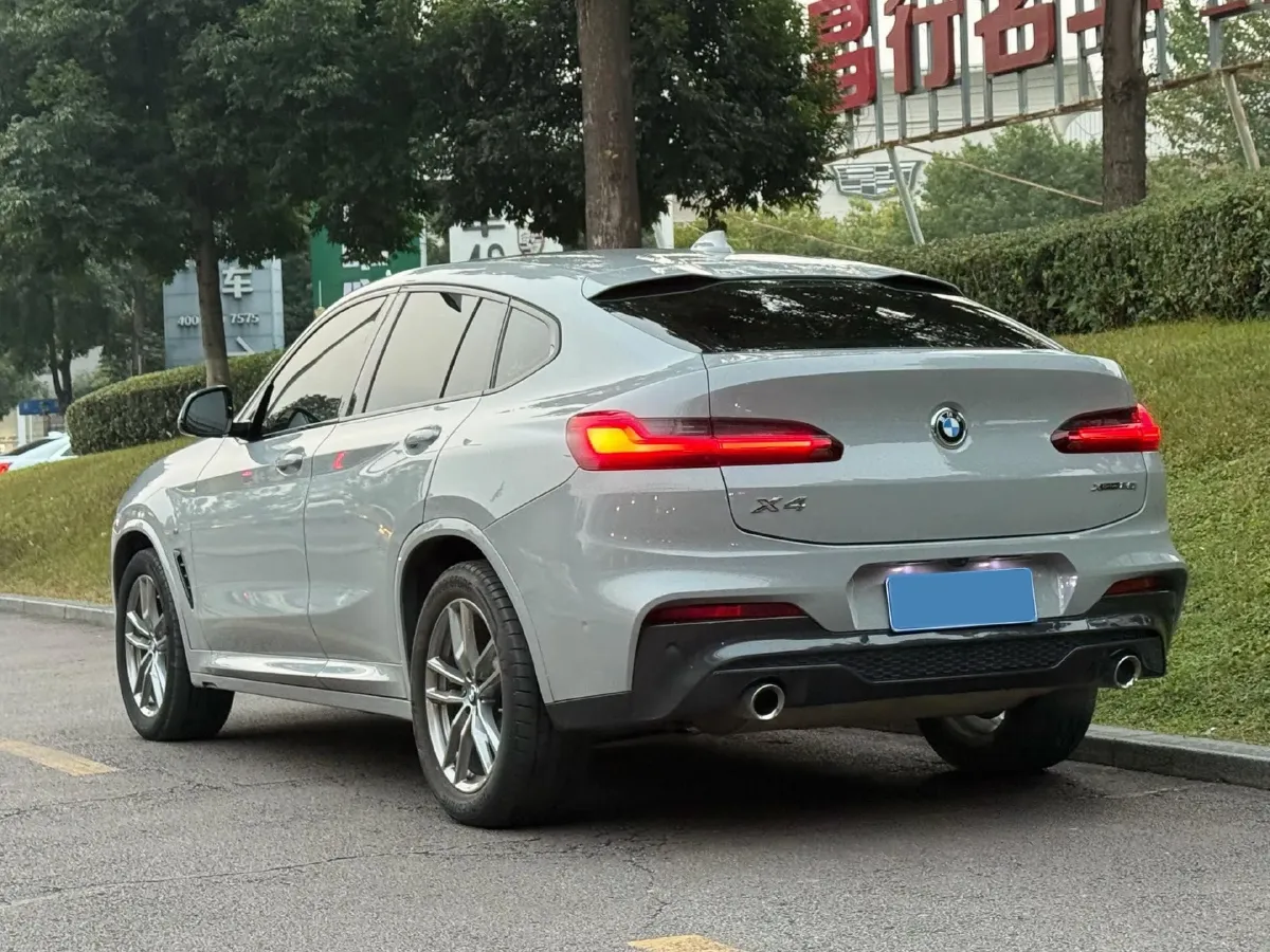 2020 BMW X4 2.0T 184HP L4 8AT,autocango,china used car exporter,china ev exporter,chinese used car exporter,chinese used ev exporter