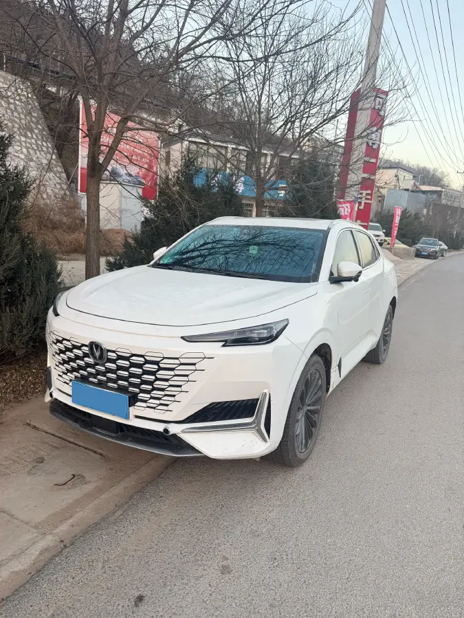 2021 ChangAn UNI-K 2.0T 233HP L4 8AT