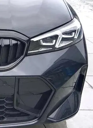 2025 BMW 3 thumbnail 4