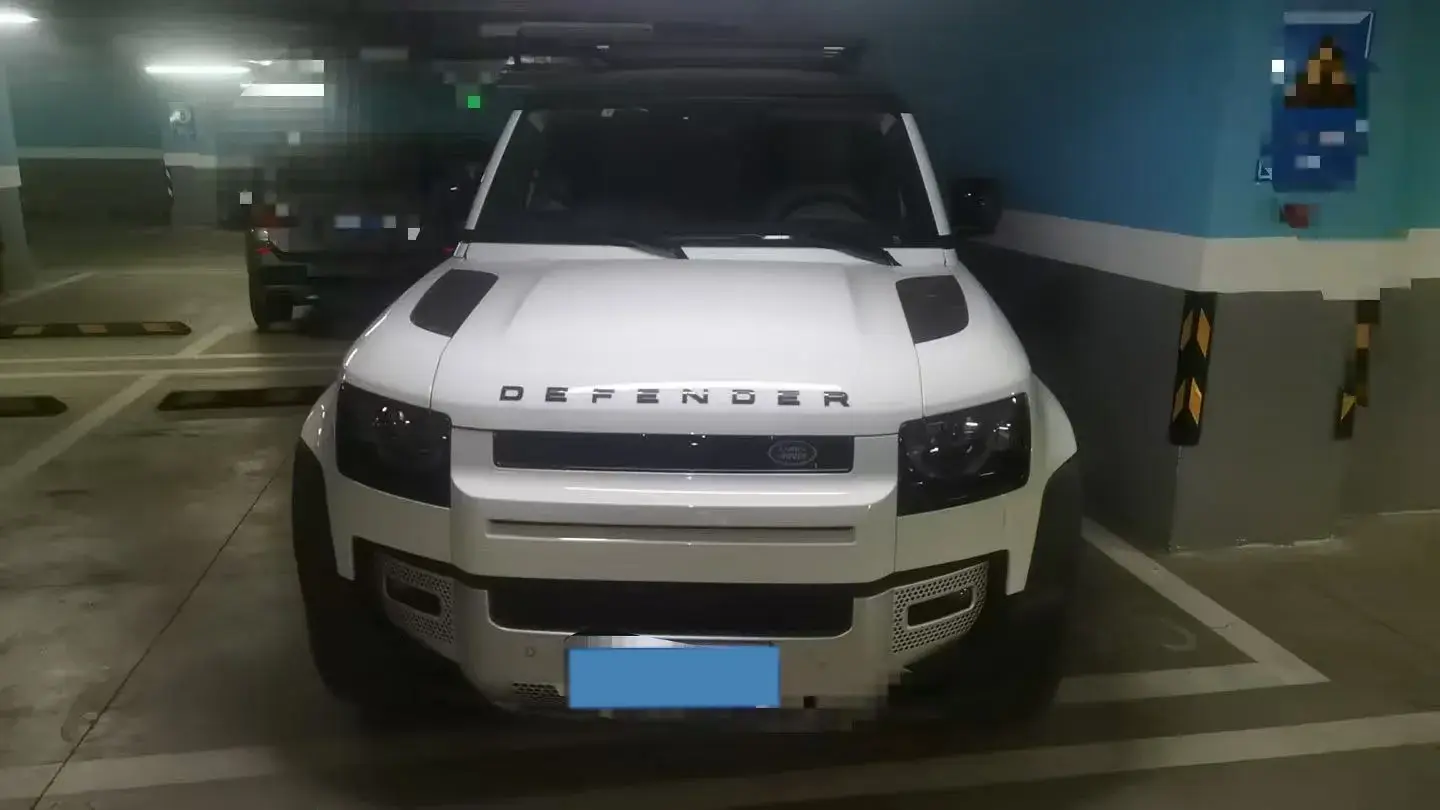 2022 LAND ROVER thumbnail 2