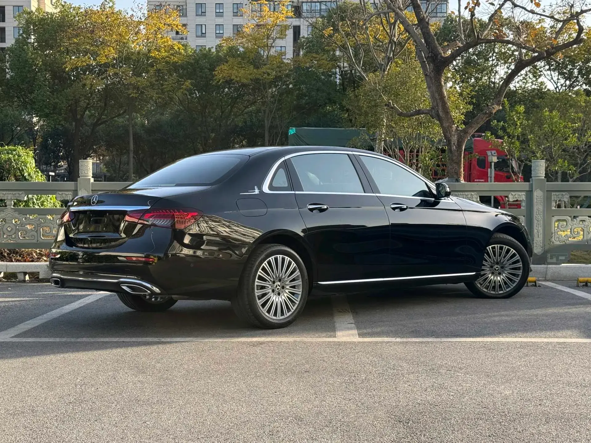 2021 MERCEDES-BENZ E thumbnail 3