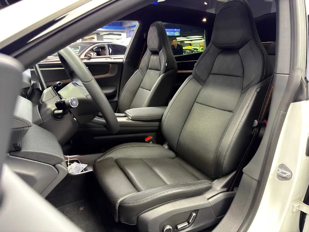 2024 Polestar 4 BEV 86KWH,autocango,china used car exporter,china ev exporter,chinese used car exporter,chinese used ev exporter