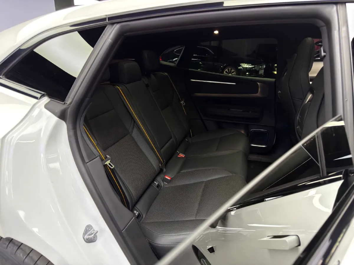 2024 Polestar 4 BEV 86KWH,autocango,china used car exporter,china ev exporter,chinese used car exporter,chinese used ev exporter