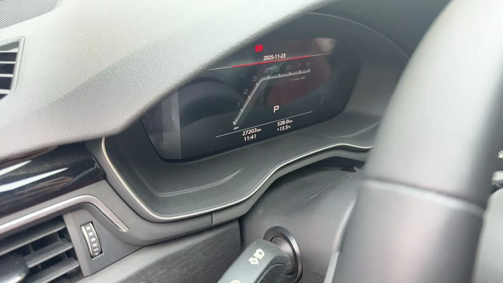 2023 AUDI A4L thumbnail 3