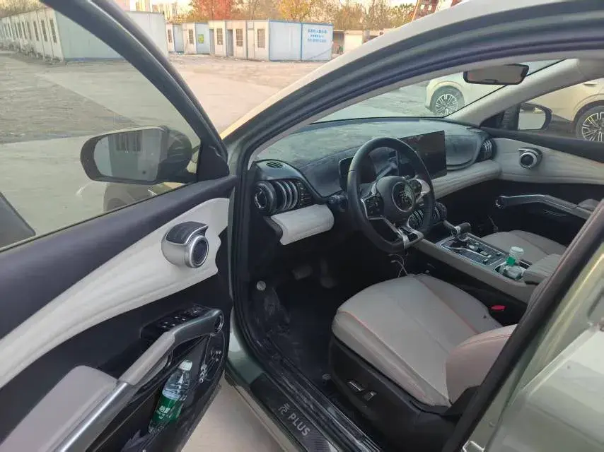 2023 BYD YUAN thumbnail 3