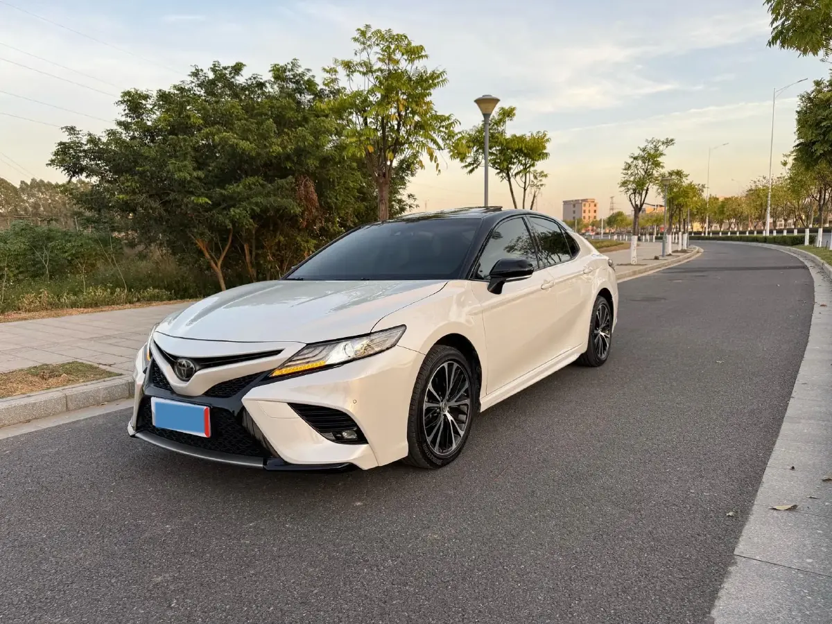 2019 Toyota Camry 2.0L 178HP L4 CVT