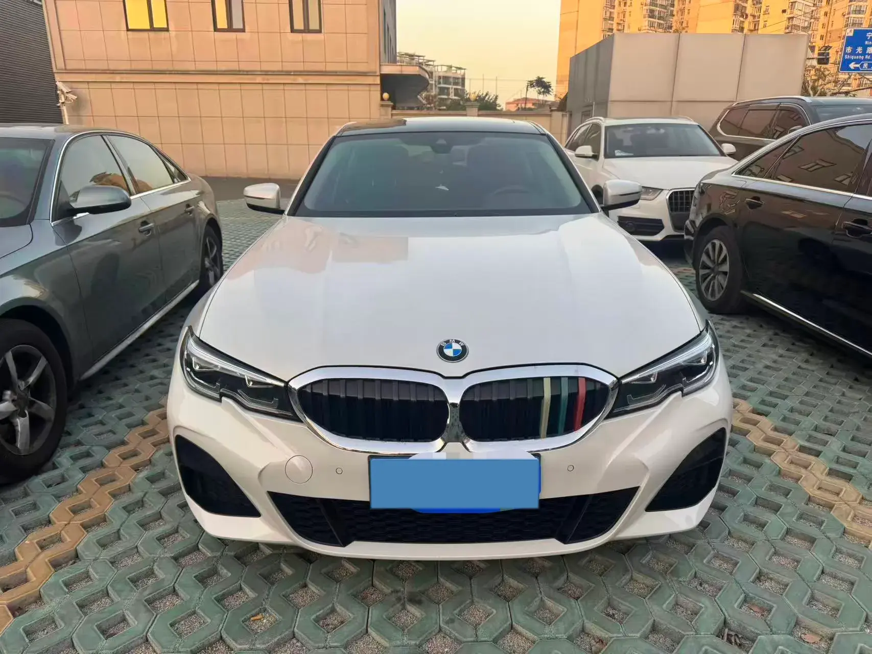 2020 BMW 3 thumbnail 2