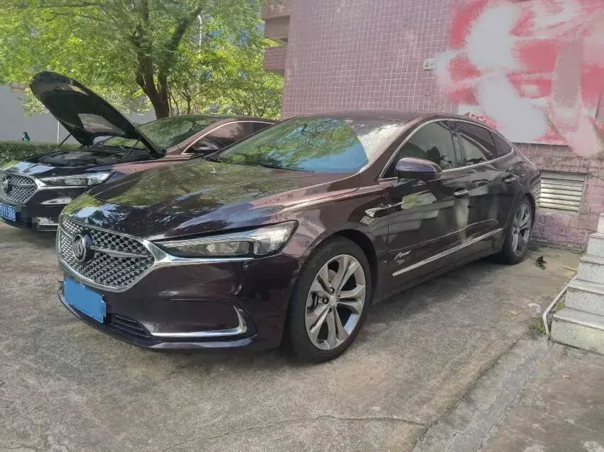 2021 BUICK LARCOSSE view 1