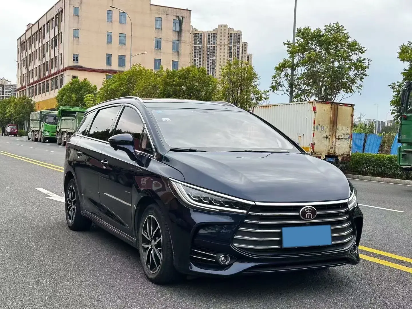 2018 BYD SONG thumbnail 3