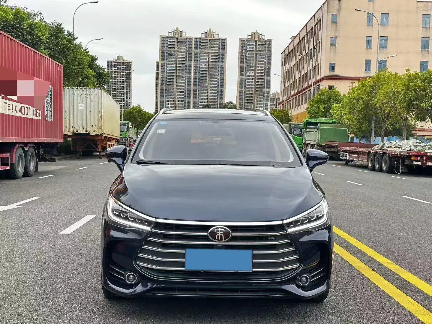 2018 BYD SONG thumbnail 2