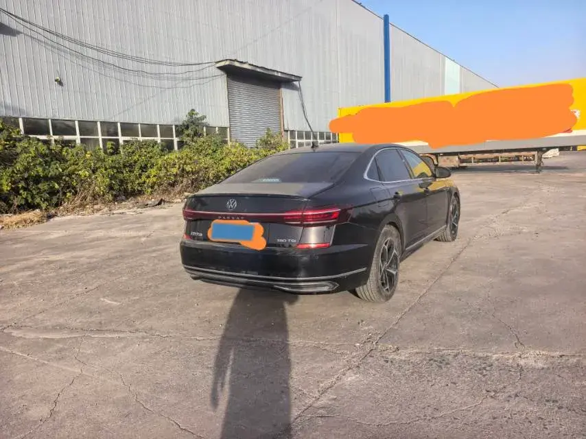 2025 VOLKSWAGEN PASSAT thumbnail 4