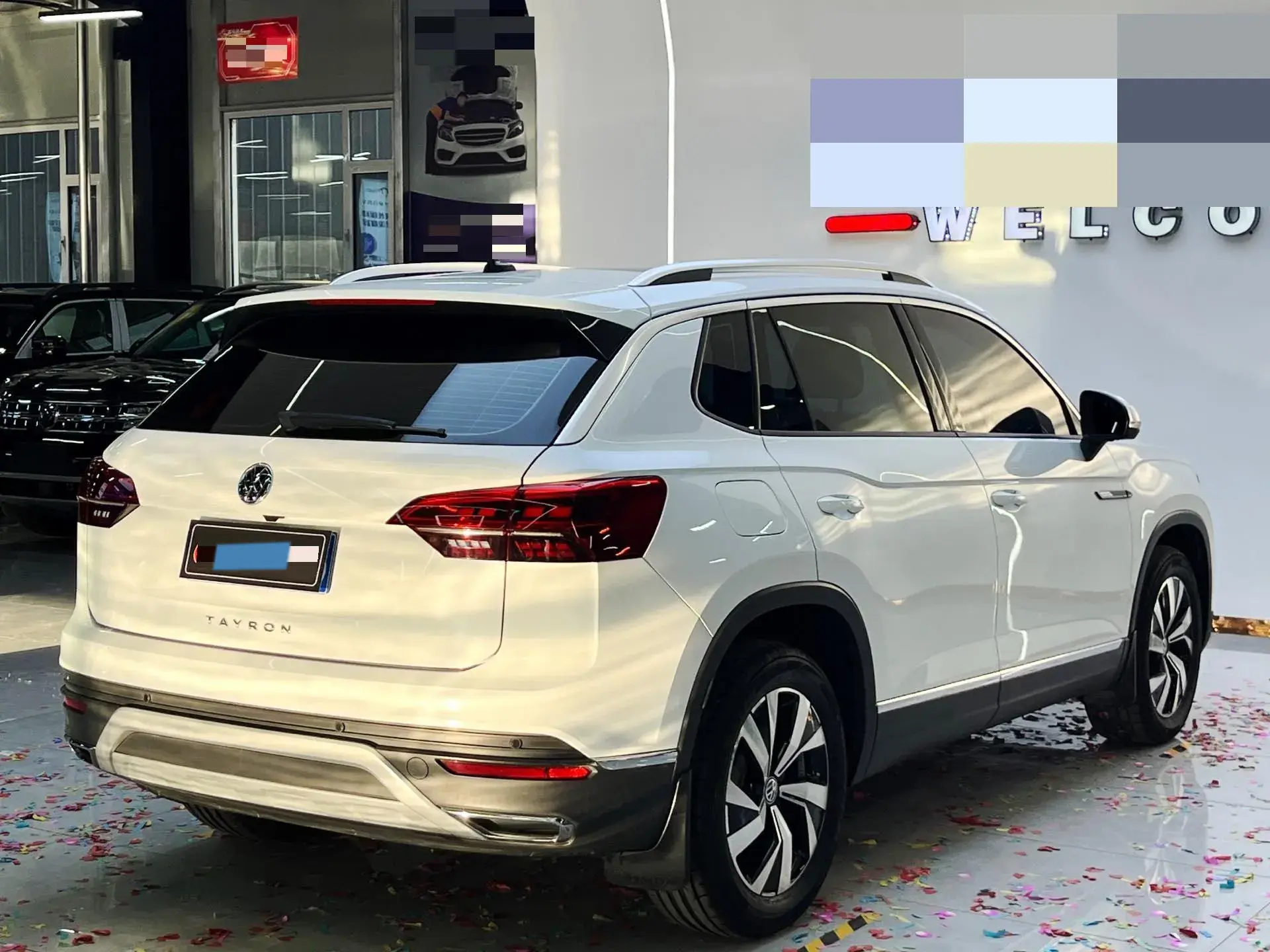 2022 VOLKSWAGEN TAYRON thumbnail 4