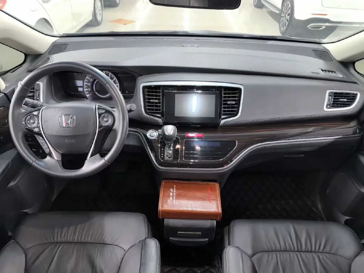 2018 Honda Odyssey 2.4L 186HP L4 CVT,autocango,china used car exporter,china ev exporter,chinese used car exporter,chinese used ev exporter