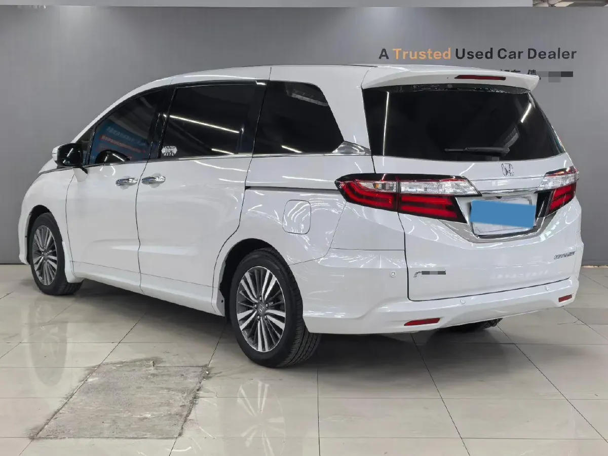 2018 Honda Odyssey 2.4L 186HP L4 CVT,autocango,china used car exporter,china ev exporter,chinese used car exporter,chinese used ev exporter