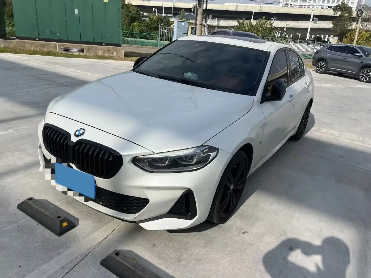 2022 BMW 1 Series 2.0T 192HP L4 7DCT