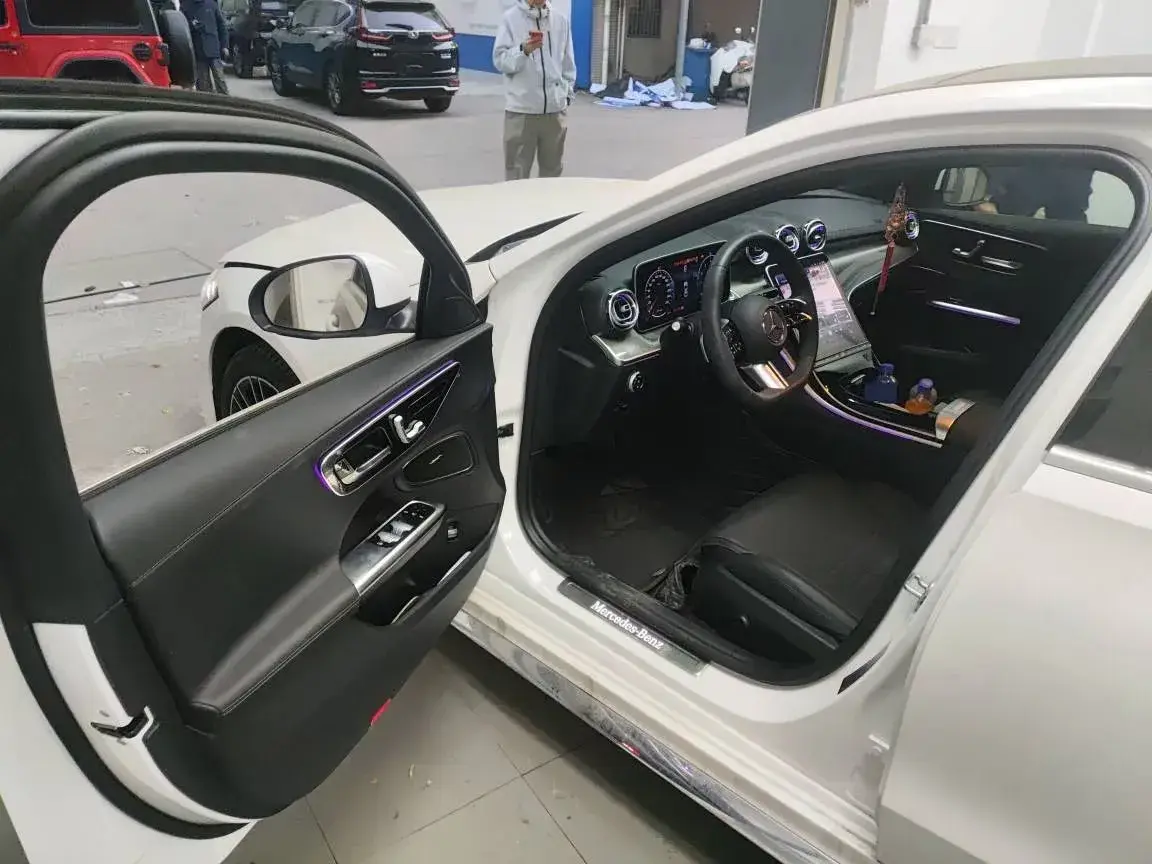 2024 MERCEDES-BENZ C thumbnail 3