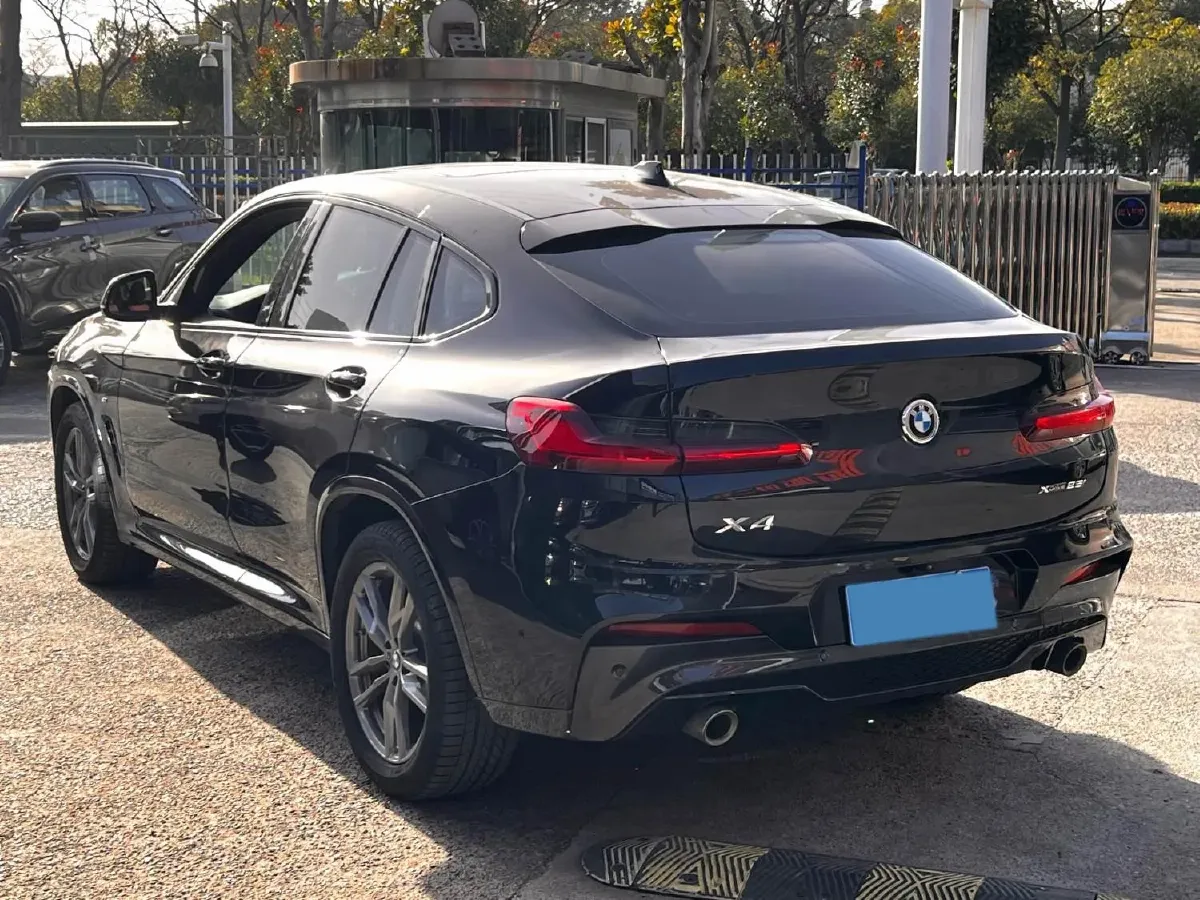 2020 BMW X4 2.0T 184HP L4 8AT,autocango,china used car exporter,china ev exporter,chinese used car exporter,chinese used ev exporter