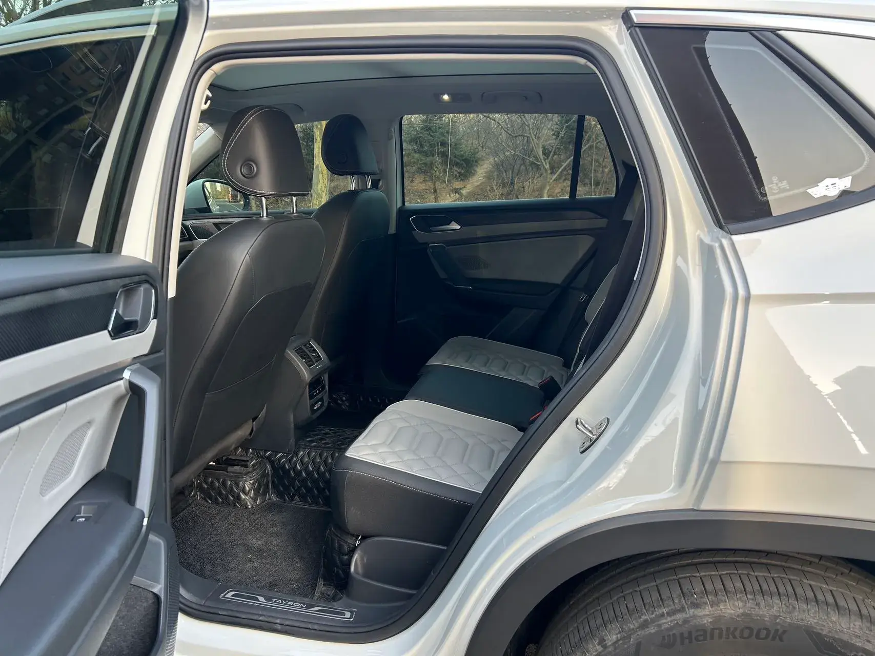 2023 VOLKSWAGEN TAYRON thumbnail 4