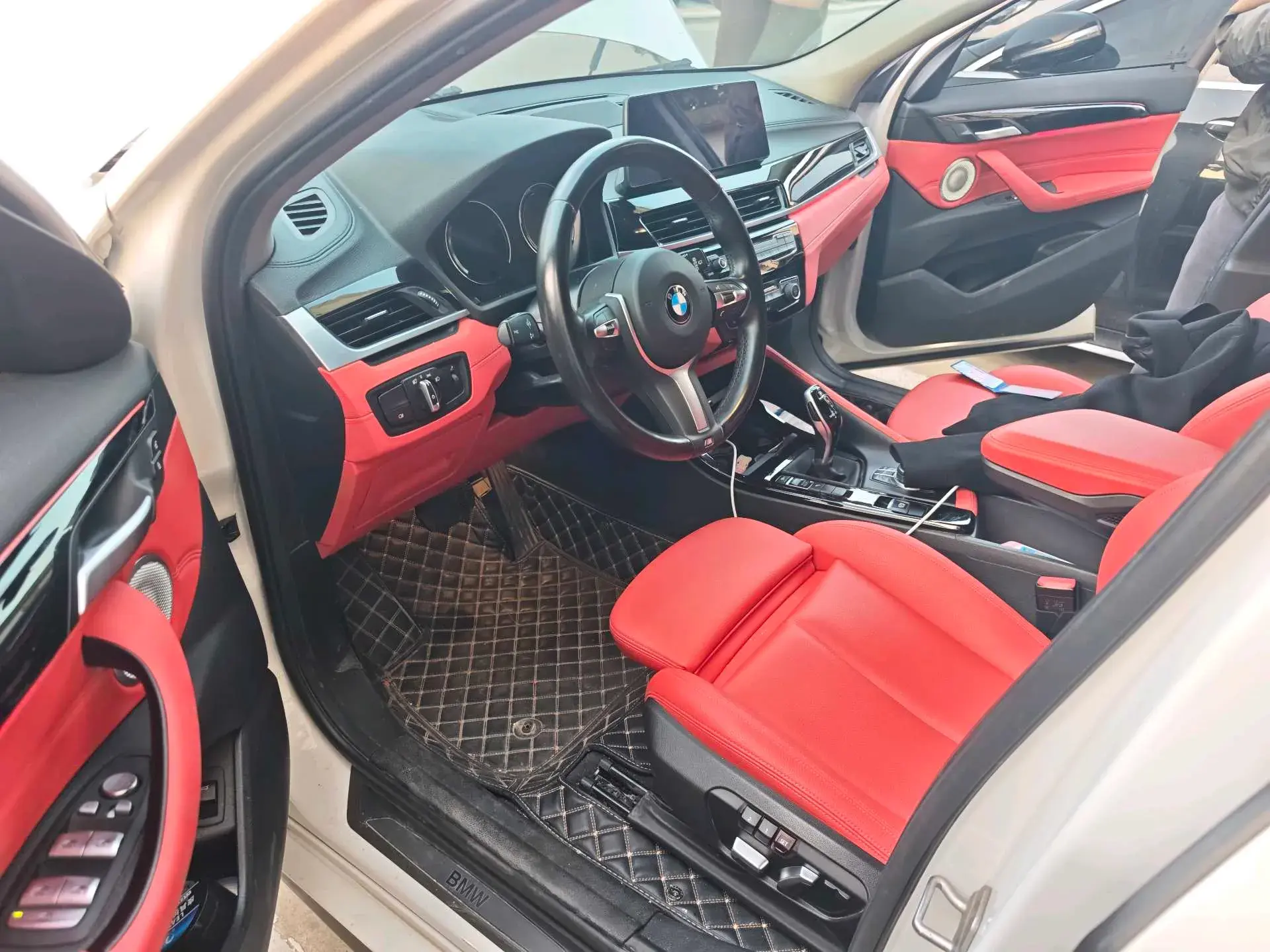 2021 BMW X2 thumbnail 2