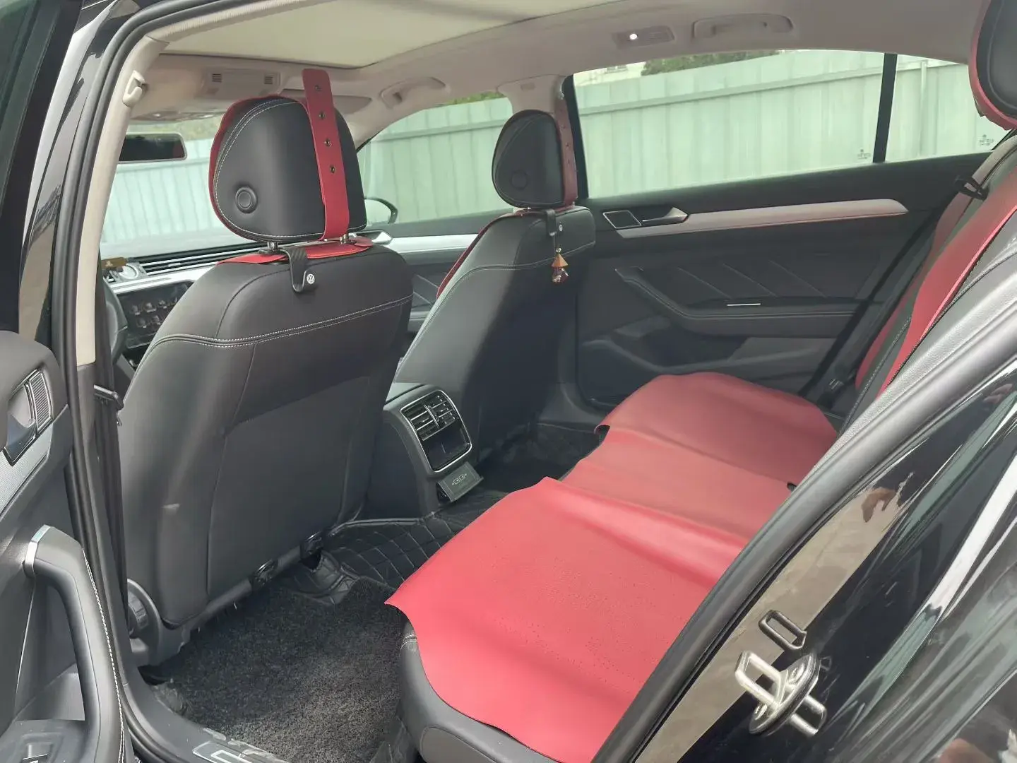 2024 VOLKSWAGEN MAGOTAN thumbnail 4