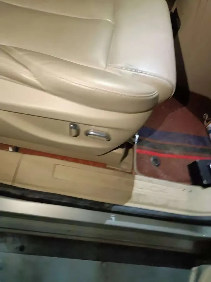 2023 Buick GL8 2.0T 237HP L4 9AT,autocango,china used car exporter,china ev exporter,chinese used car exporter,chinese used ev exporter