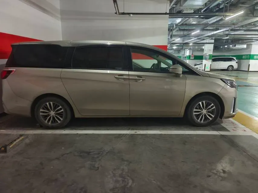 2023 Buick GL8 2.0T 237HP L4 9AT,autocango,china used car exporter,china ev exporter,chinese used car exporter,chinese used ev exporter