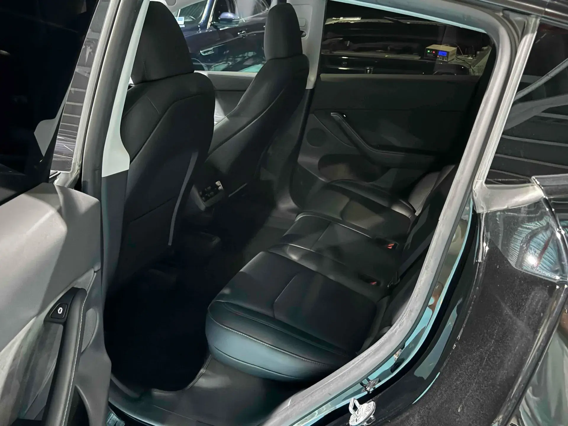 2024 TESLA MODEL thumbnail 3