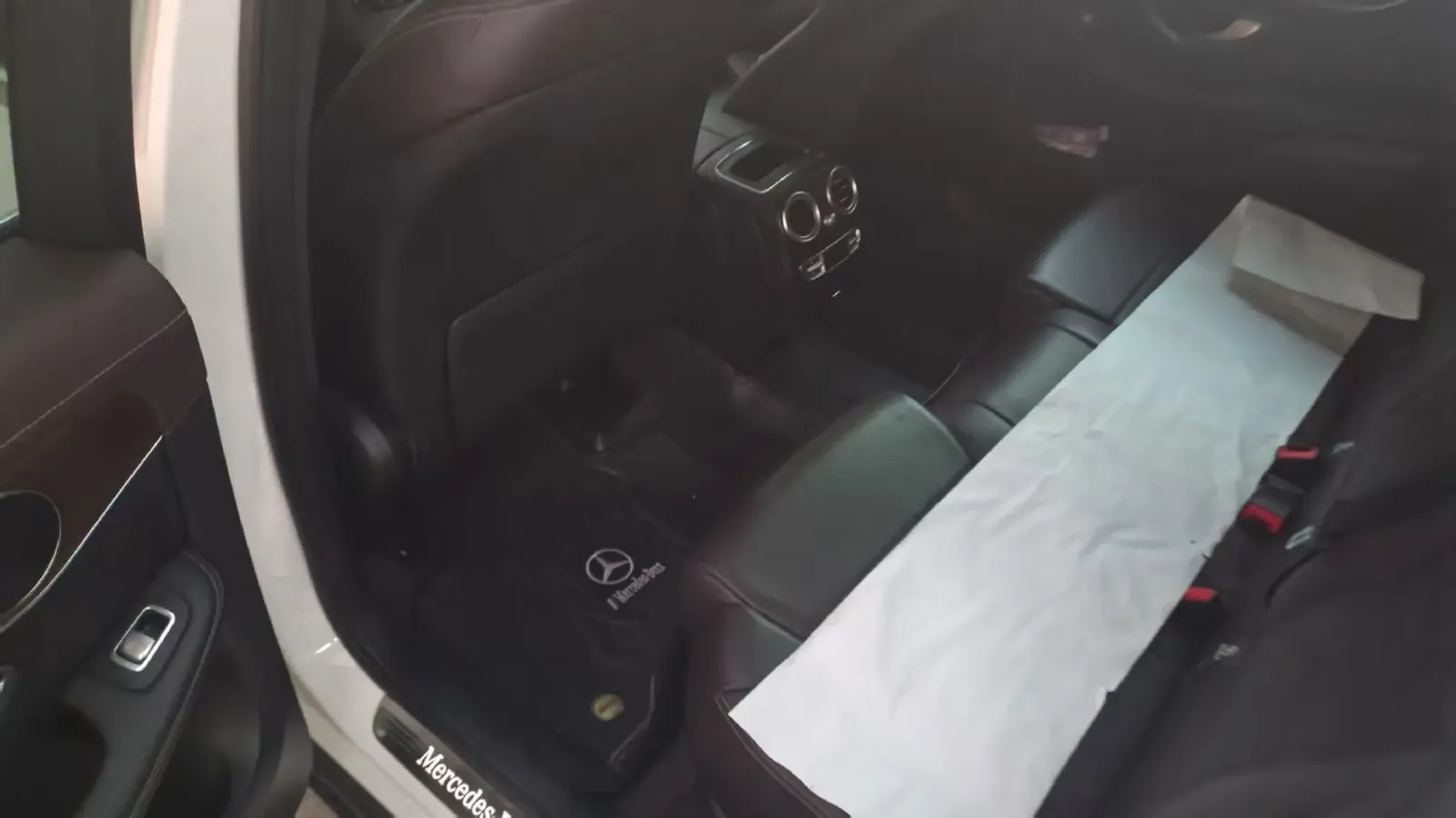 2021 Mercedes-Benz GLC Class 2.0T 197HP L4 9AT,autocango,china used car exporter,china ev exporter,chinese used car exporter,chinese used ev exporter