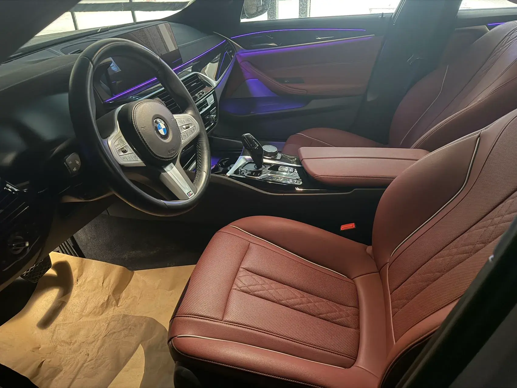 2022 BMW 5 thumbnail 4